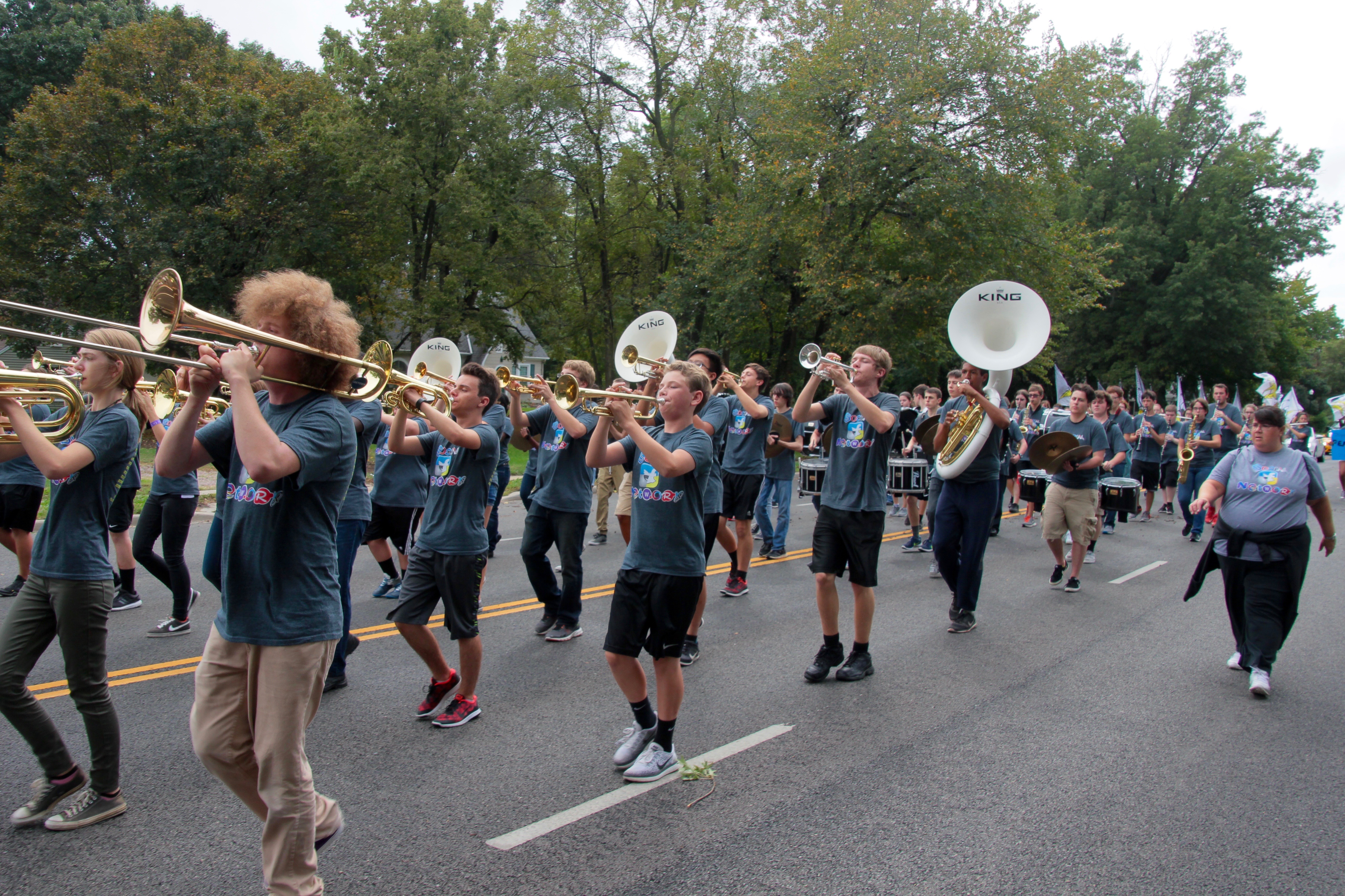 Shawnee Mission West Homecoming Parade